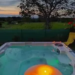 住宿加早餐酒店 La Parenthese Romantique 屈埃尔西地区古尔东