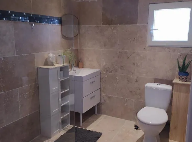 La Parenthese Romantique Bed & Breakfast