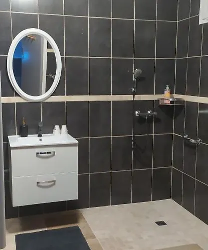 La Parenthese Romantique Bed & Breakfast *